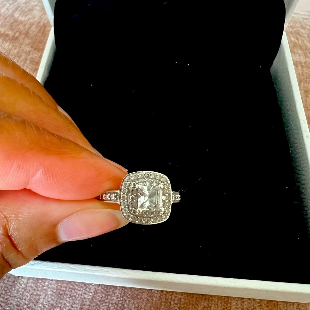 Sterling Silver S925 Co engagement/wedding ring